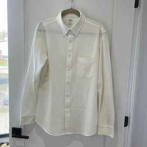 White Uniqlo dress shirt (slim fit)